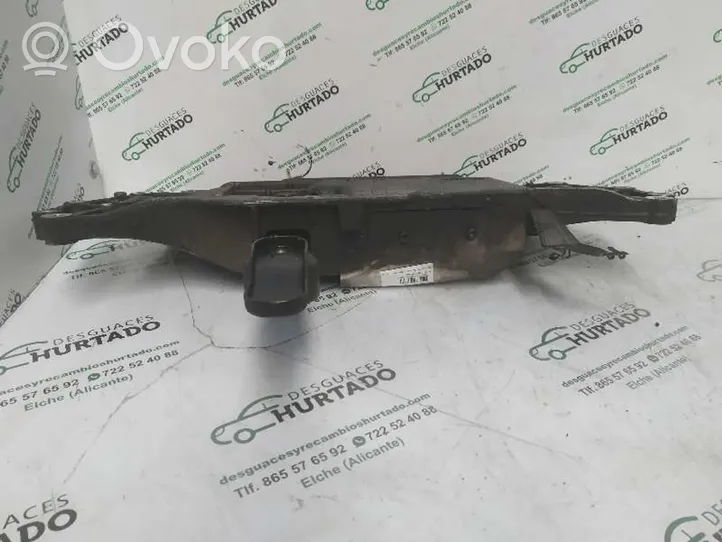 Volkswagen Golf V Sottotelaio anteriore 1K0199369F