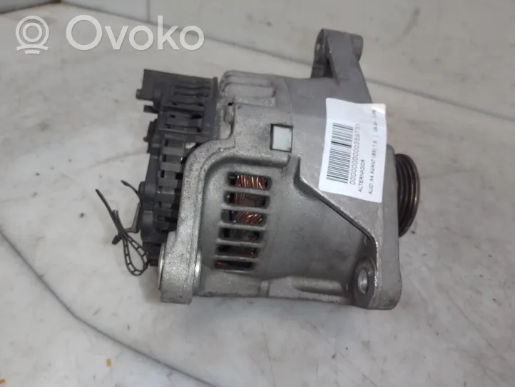 Audi A4 S4 B5 8D Generatore/alternatore 058903016E