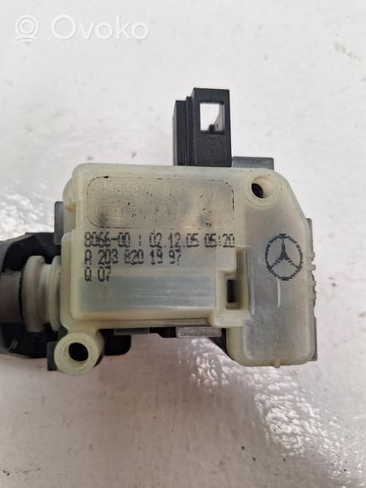 Mercedes-Benz B W245 Motor de la tapa sellante del depósito de combustible A1698201414