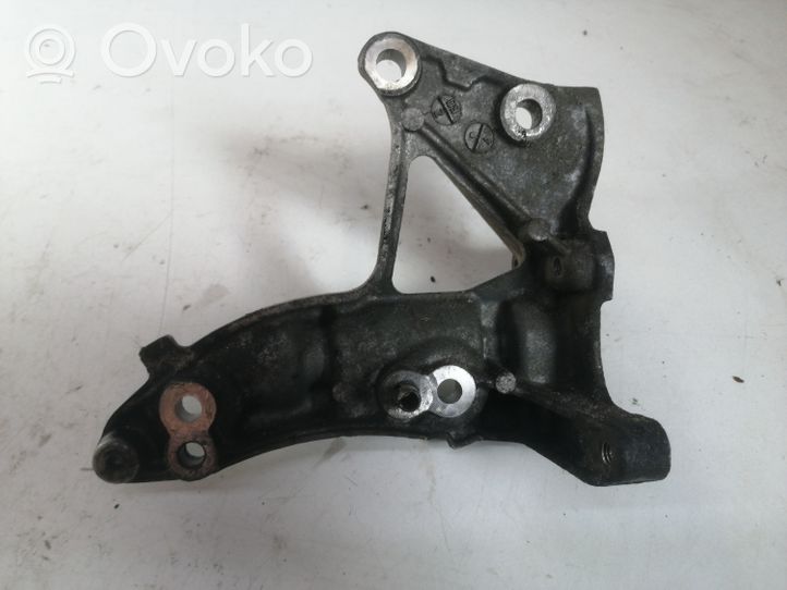 Ford C-MAX I Soporte del alternador 9653249480