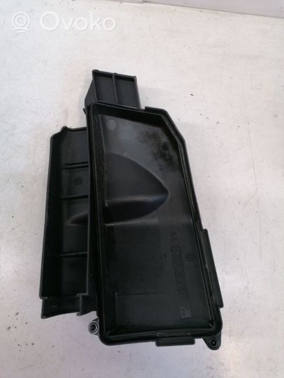 Mercedes-Benz C W203 Couvercle de boîte à fusibles A2035451103