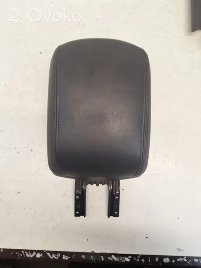 Volvo V50 Center console 33374M