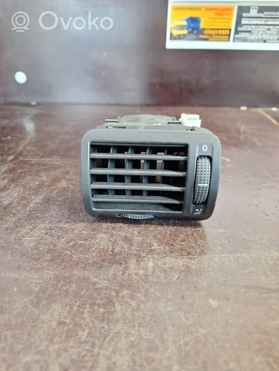 Volkswagen PASSAT B5 Dash center air vent grill 3B0819703