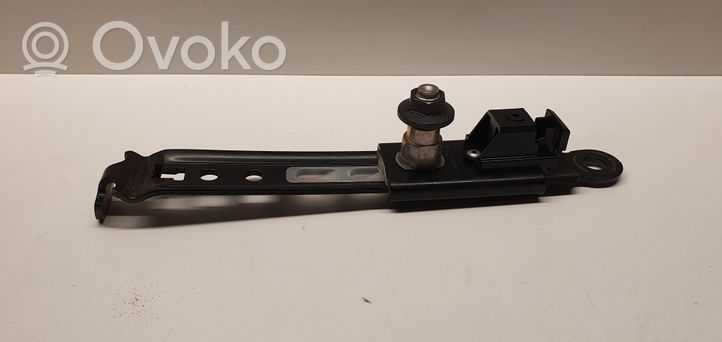 Toyota Corolla Verso AR10 Réglage de la hauteur de la ceinture de sécurité D526001