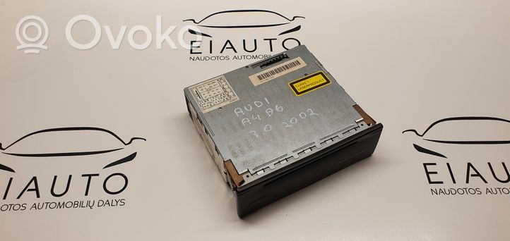 Audi A4 S4 B6 8E 8H Stacja multimedialna GPS / CD / DVD 4B0919887E