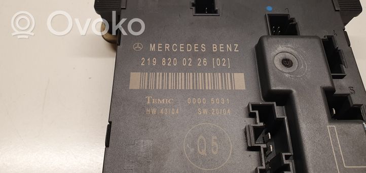 Mercedes-Benz CLS C219 Durų elektronikos valdymo blokas 2198200226