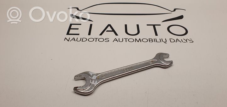 BMW 5 E60 E61 Kit d’outils 