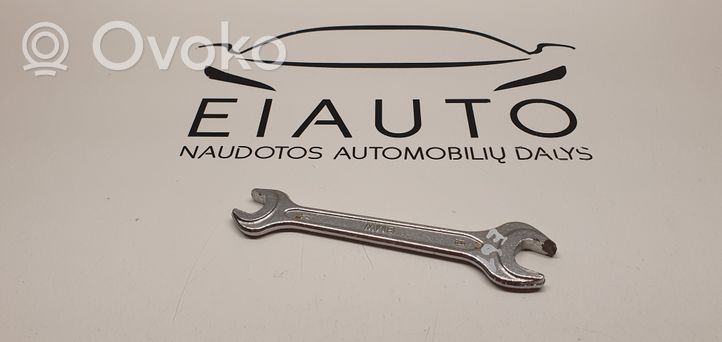 BMW 5 E60 E61 Kit d’outils 