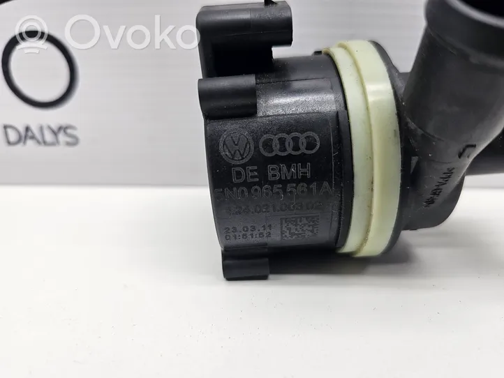 Volkswagen PASSAT B6 Pompe à eau de liquide de refroidissement 5N0965561A