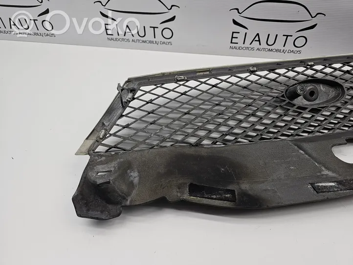 Ford Mondeo Mk III Maskownica / Grill / Atrapa górna chłodnicy 1S7X8A100A