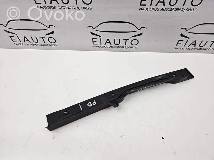 Mazda 6 Rivestimento dell’estremità del parafango GHP956915