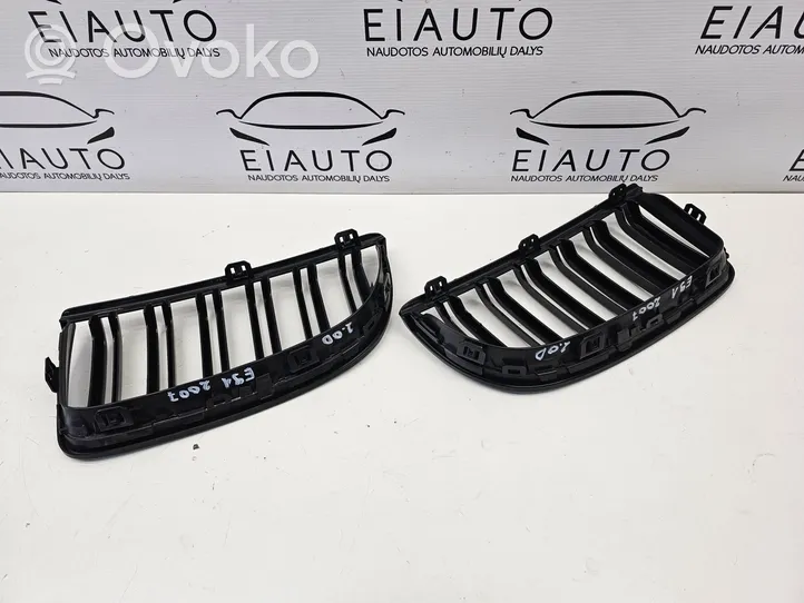 BMW 3 E90 E91 Front bumper upper radiator grill 11CFDA0302