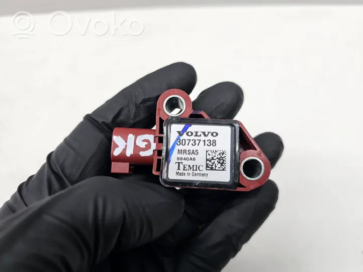 Volvo V50 Airbag deployment crash/impact sensor 30737138