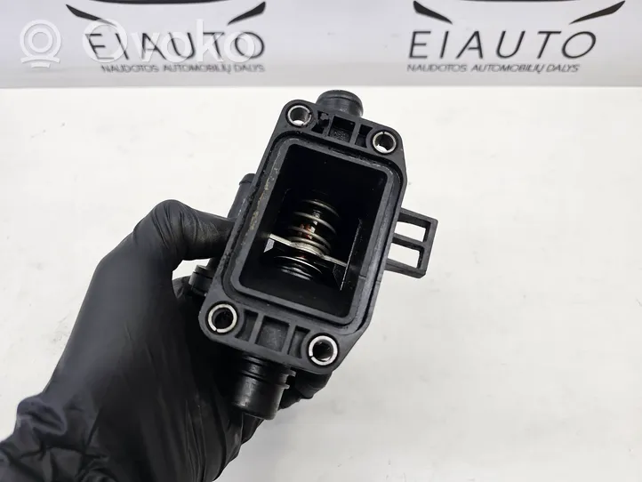 Volvo V50 Boîtier de thermostat / thermostat 9647767180