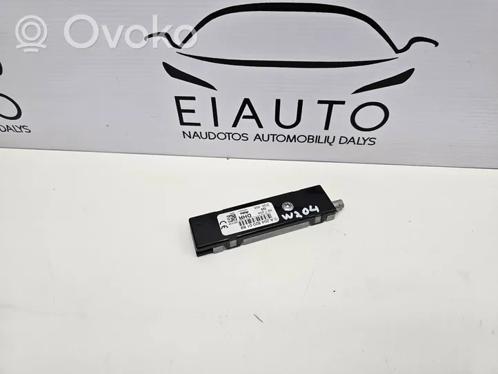 Mercedes-Benz C W204 Antenas pastiprinātājs A2048200189