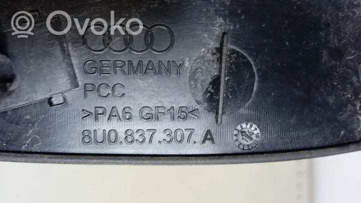 Audi Q3 8U Cita veida priekšpusē durvju dekoratīvās apdares detaļa 