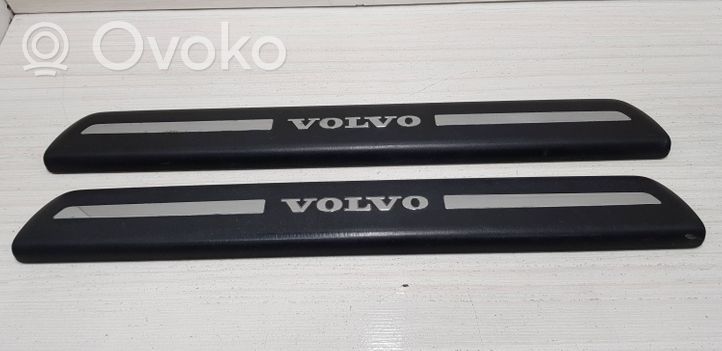 Volvo V50 Garniture de marche-pieds arrière 30744287