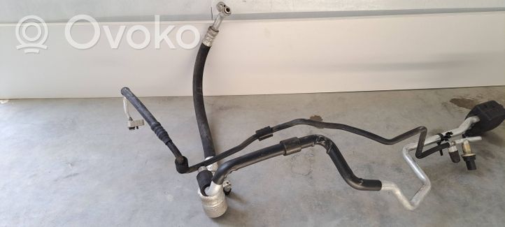 Audi TT Mk1 Tubo flessibile del liquido di raffreddamento del motore 8N1820743D