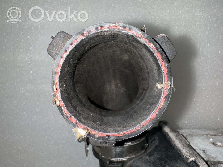 Audi A4 S4 B5 8D Chłodnica powietrza doładowującego / Intercooler 8E0145805R