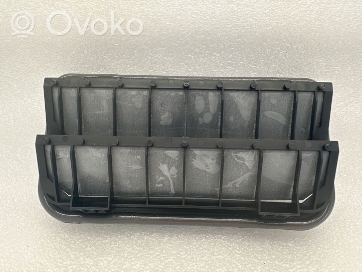 Volkswagen Jetta VI Oro paėmimo kanalo detalė (-ės) 3C0819465