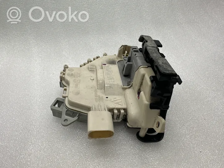 Audi A4 S4 B8 8K Etuoven lukko 8J1837015C