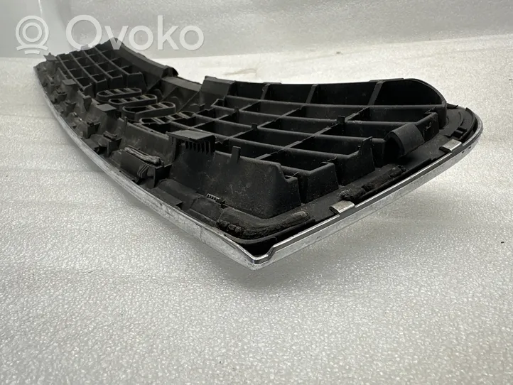 Audi A4 S4 B6 8E 8H Front grill 8E0853651F