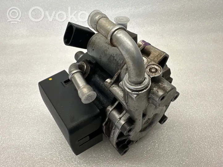 Volkswagen Golf VI Fuel injection high pressure pump 03L130755AH