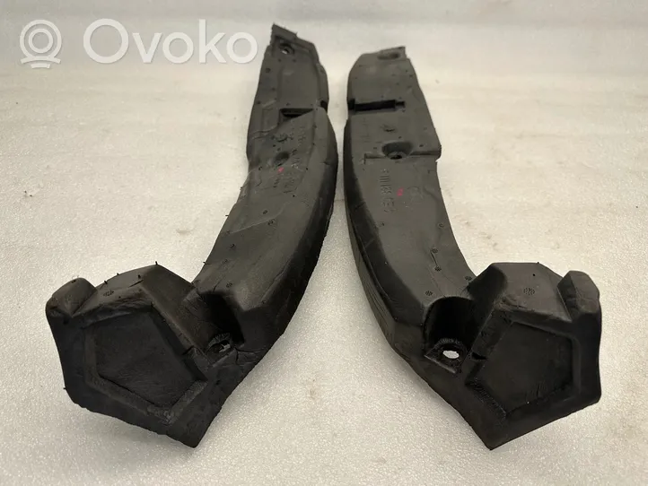 Audi A8 S8 D3 4E Supporto/guarnizione in poliuretano espanso del parafango 4E0821111A