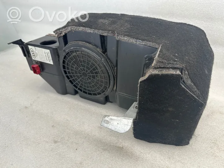 Audi A6 Allroad C5 Subwoofer-bassokaiutin 4B9035382