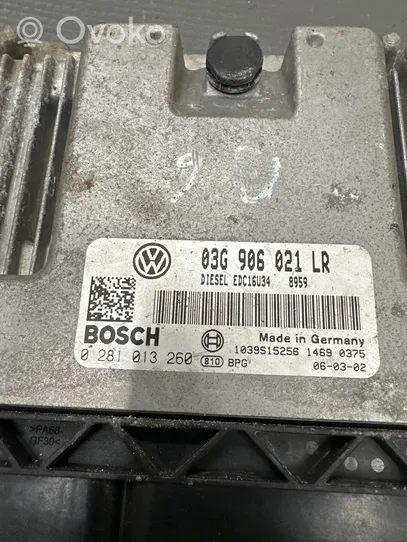Volkswagen PASSAT B7 Moottorin ohjainlaite/moduuli 03G906021LR