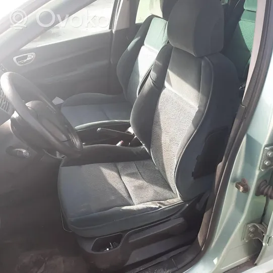 Peugeot 307 Kuljettajan istuin 