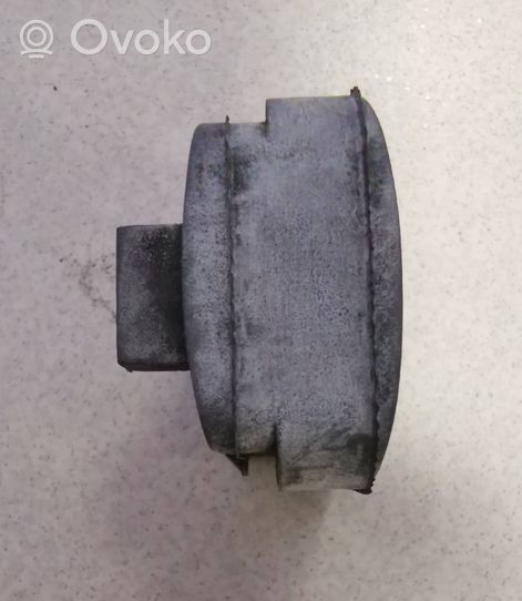 Audi A4 S4 B5 8D Fixation de radiateur 8D0121276