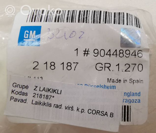 Opel Corsa B Laikiklis radiatorių panelės (televizoriaus) 90448946