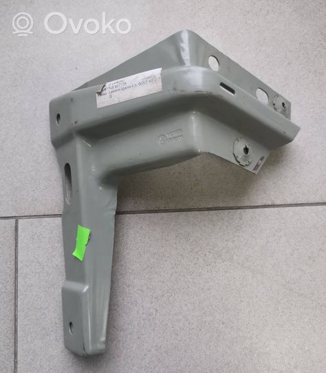 Volkswagen Golf IV Supporto di montaggio del parafango 1J0821135