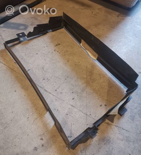 Mercedes-Benz A W168 Déflecteur d'air de radiateur de refroidissement 1685050130