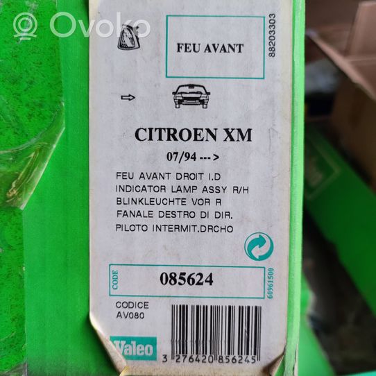 Citroen XM Lampa przednia 630342