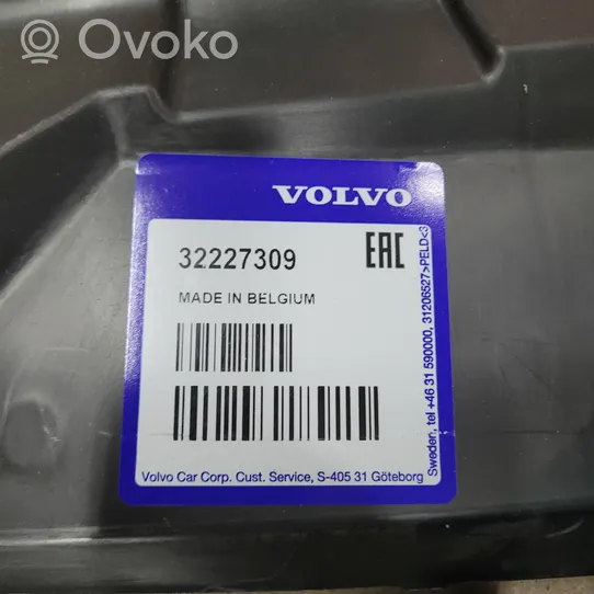 Volvo XC40 Piastra paramotore/sottoscocca paraurti anteriore 32227309