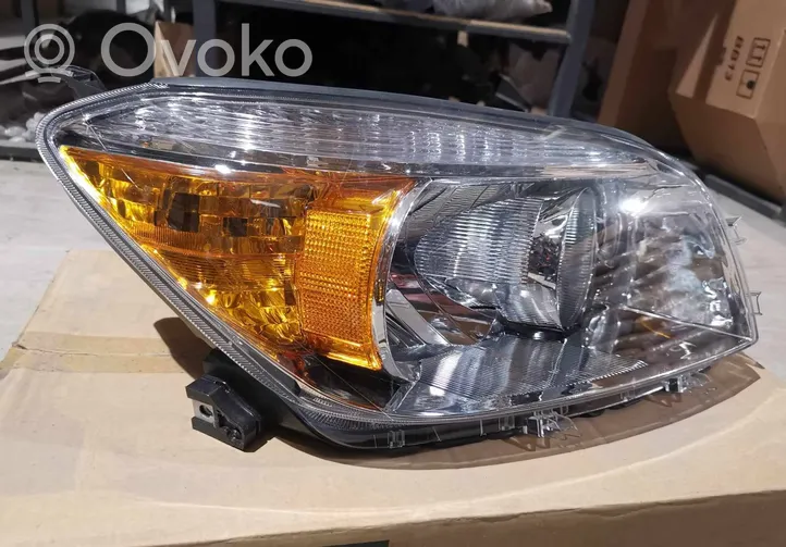 Toyota RAV 4 (XA30) Phare frontale 8113042330