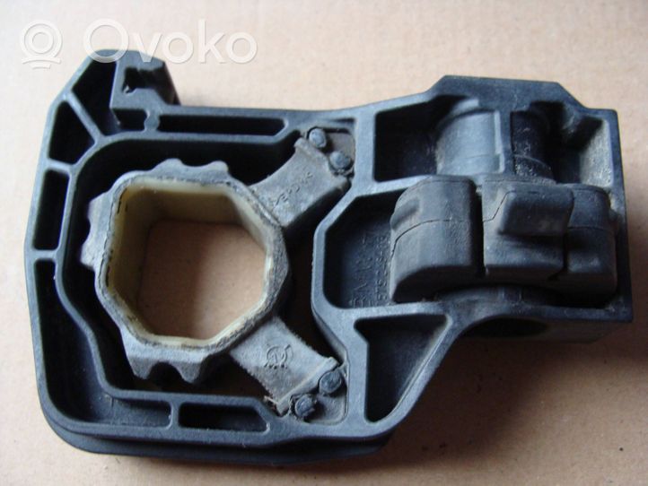 BMW 5 F10 F11 Staffa di montaggio del radiatore 7575248