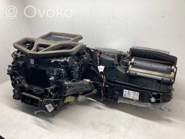 BMW 7 G11 G12 Sisälämmityksen ilmastoinnin korin kokoonpano 9299697