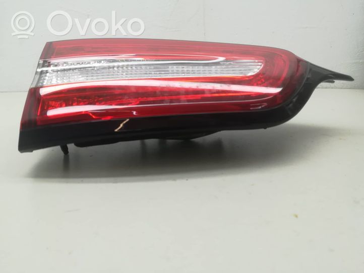 Jeep Cherokee Lampy tylnej klapy bagażnika 68330345AA