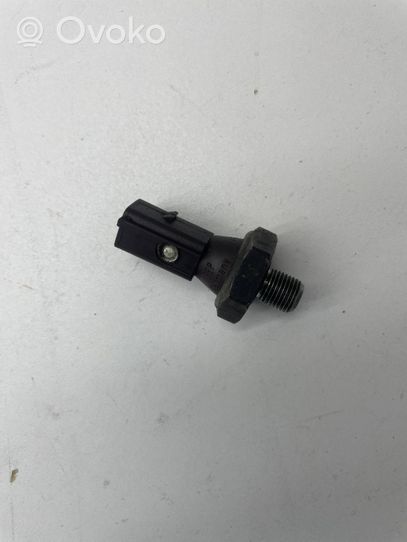 Volkswagen PASSAT B6 Oil pressure sensor 038919081H