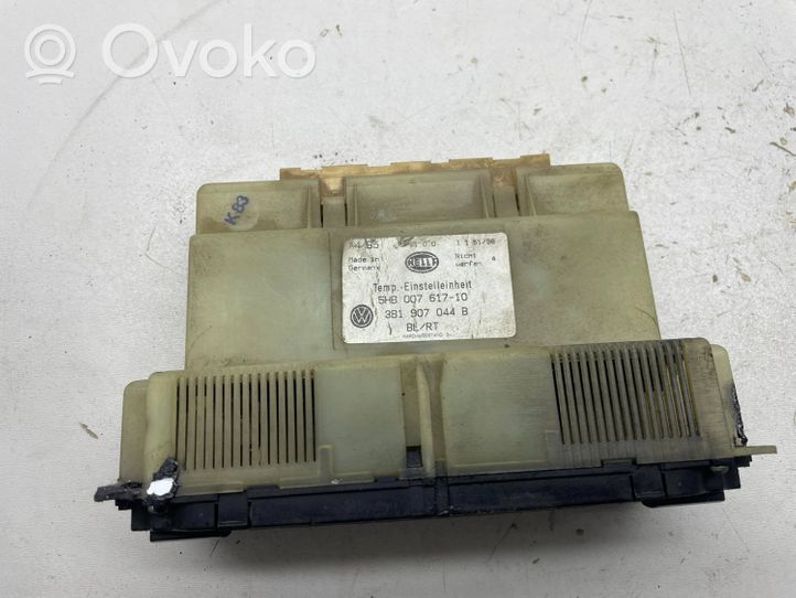 Volkswagen PASSAT B5 Ilmastoinnin ohjainlaite 5hb007617-10