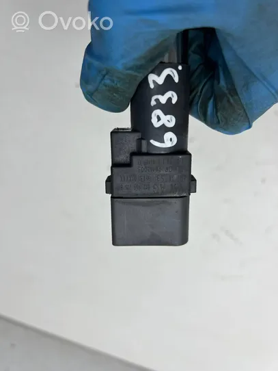 Volkswagen Touareg I High voltage ignition coil 022905715B