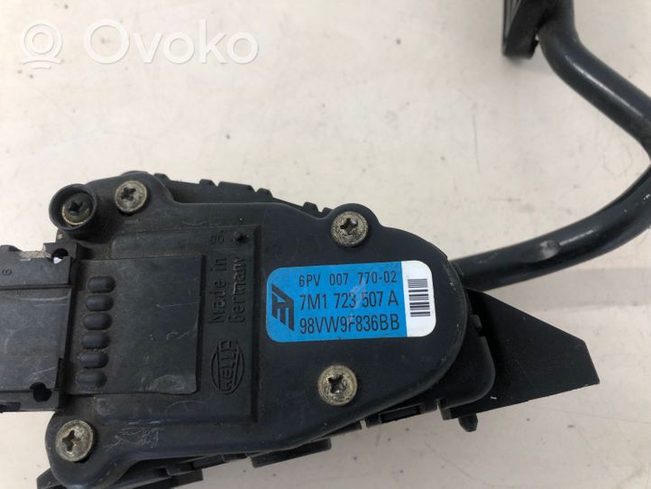 Volkswagen Sharan Accelerator throttle pedal 7M1723507A