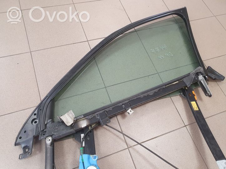 Audi A4 S4 B7 8E 8H Front door window/glass frame 