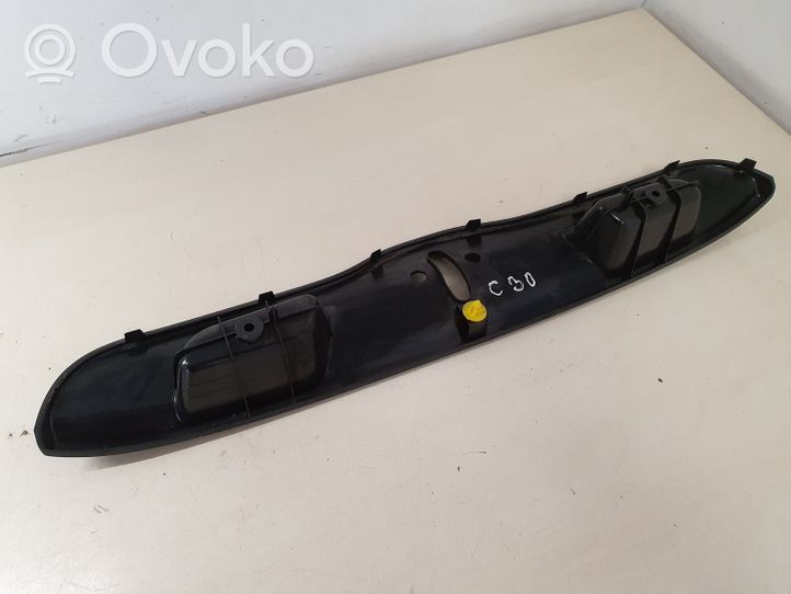 Volvo C30 Rivestimento serratura portellone posteriore/bagagliaio 30674787