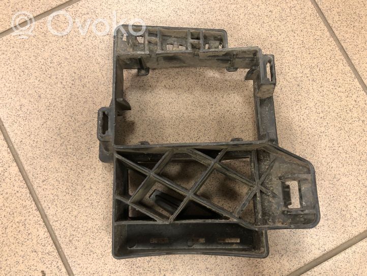 Mercedes-Benz GLE (W166 - C292) Staffa angolare del supporto di montaggio del paraurti A1668855514