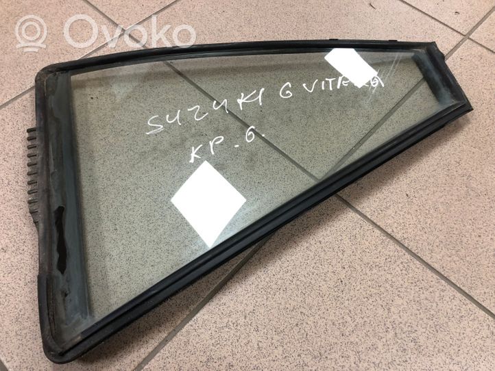 Suzuki Grand Vitara II Mazais stikls "A" aizmugurējās durvīs 846756500