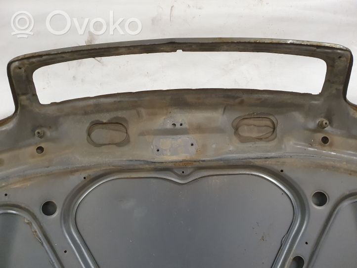 Audi A4 S4 B5 8D Dangtis variklio (kapotas) 